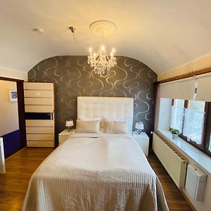 Airport Hotel Hallbergerhof